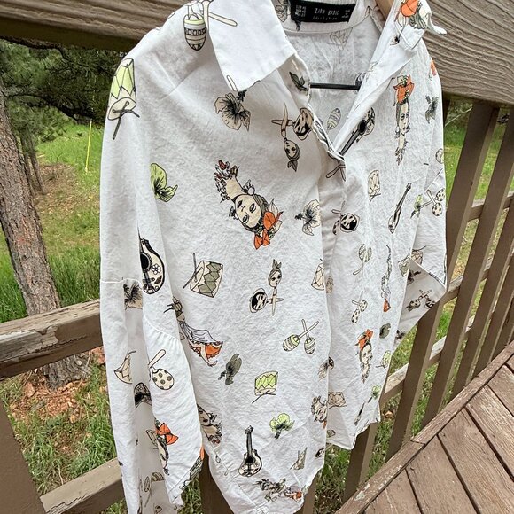 EUC Zara White Poplin Button Down Shirt Shirt with Latin-Themed Print - Picture 6 of 9